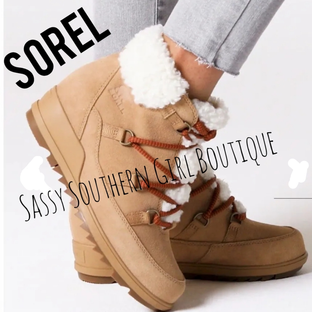 🆕⭐SOREL Evie tan suede booties